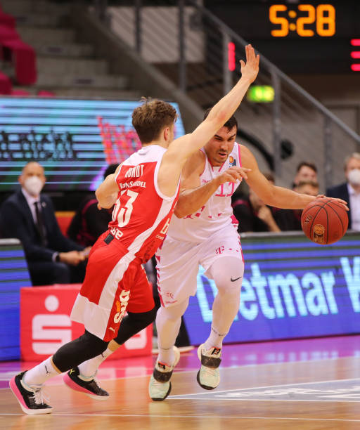 对新月来说 对新月来说